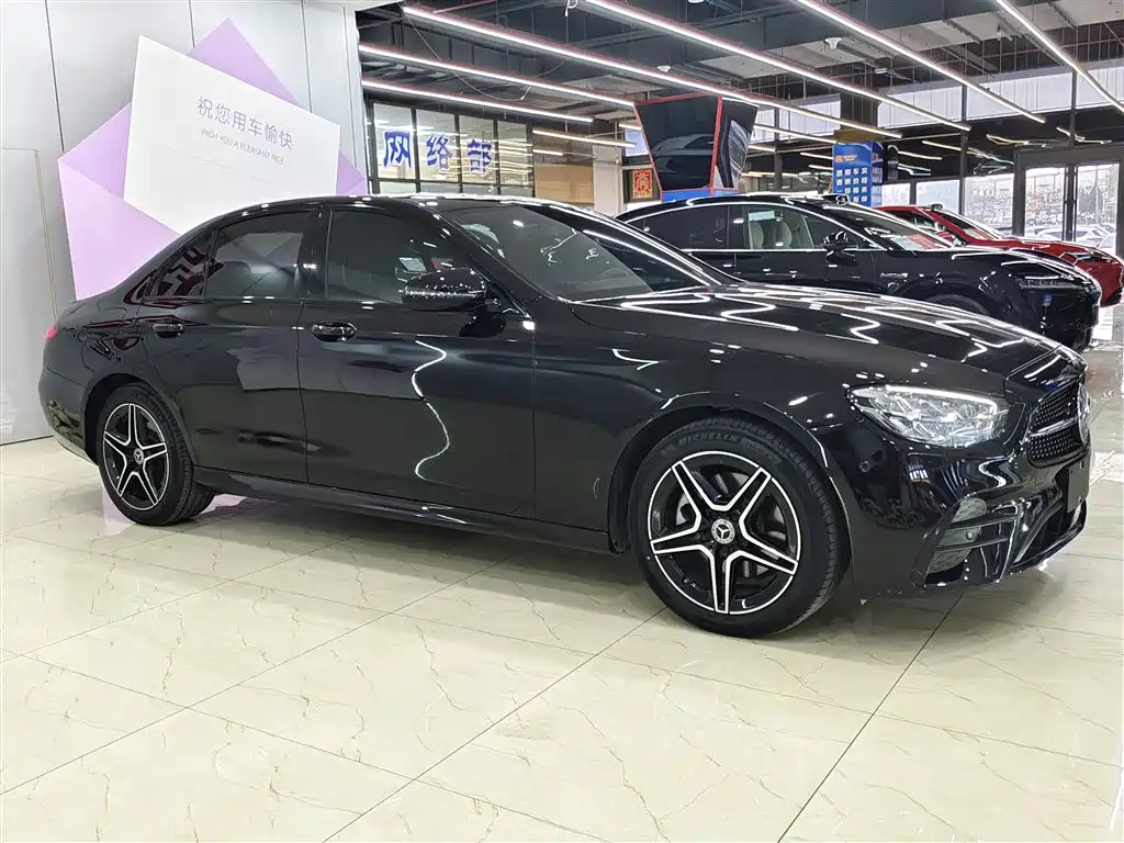 MERCEDES-BENZ E CLASS