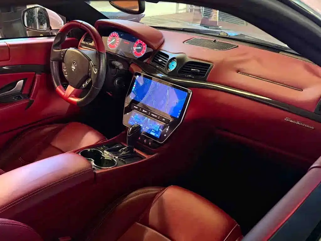 Maserati GranTurismo — миниатюра 6