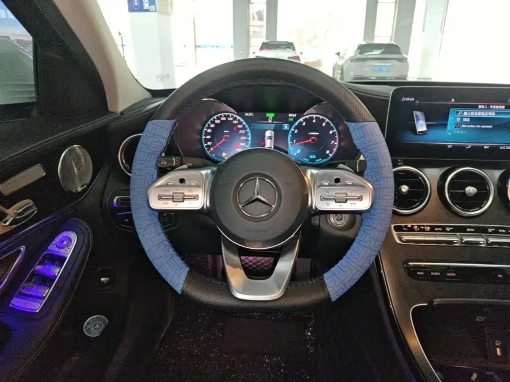 Mercedes-Benz C-Class — миниатюра 11
