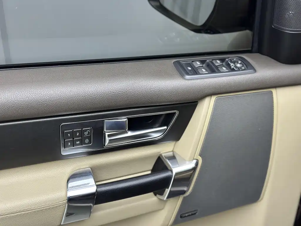 Land Rover Discovery — миниатюра 16