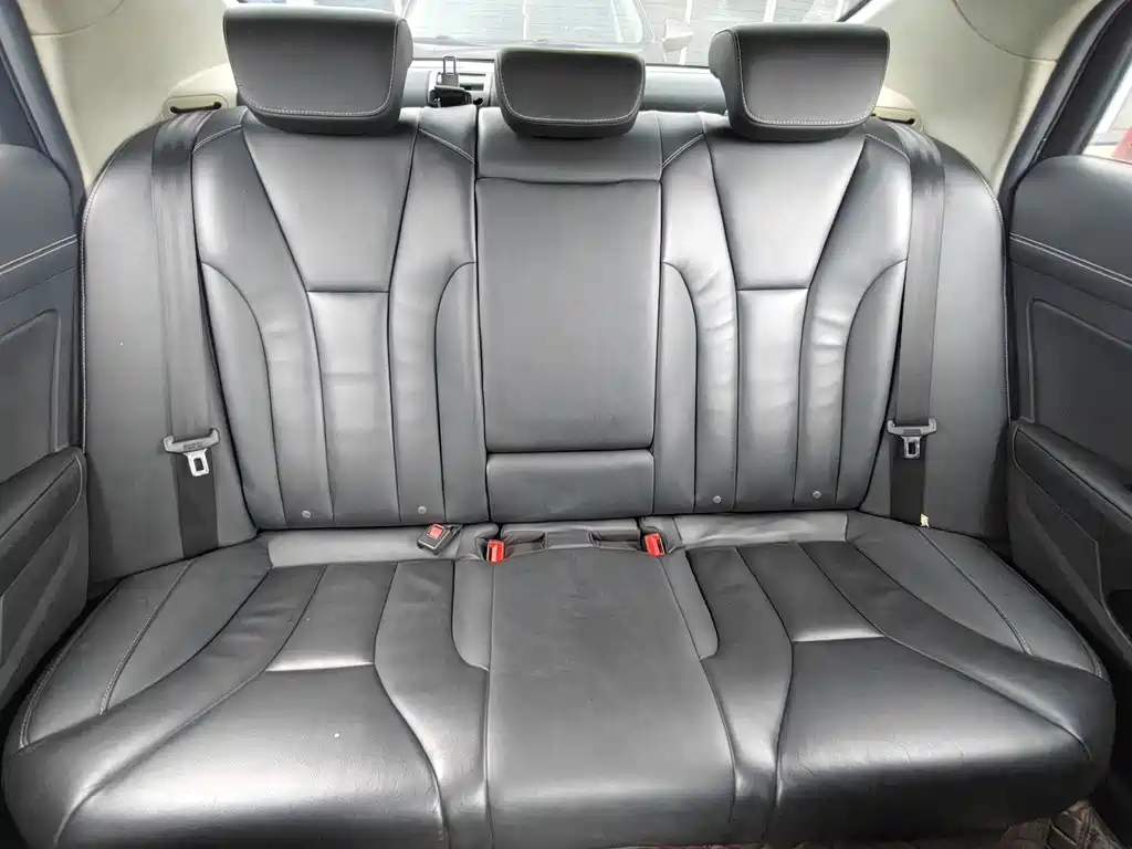 Hongqi Hongqi H5 — миниатюра 14