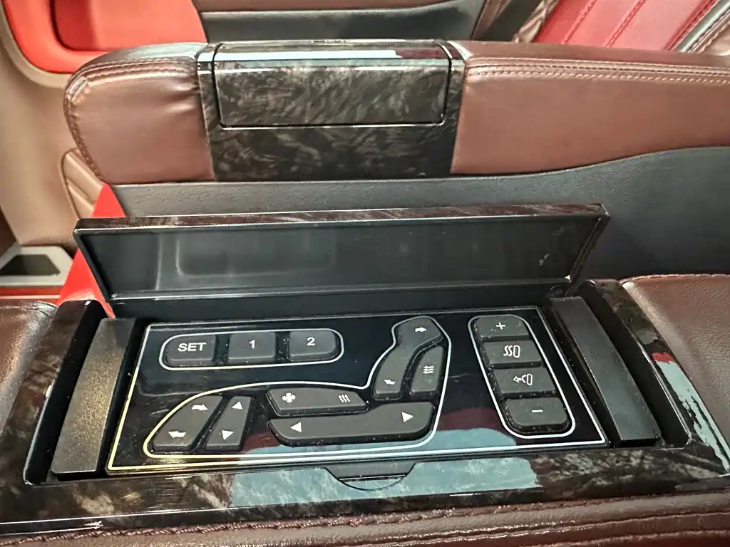 MERCEDES-BENZ V CLASS