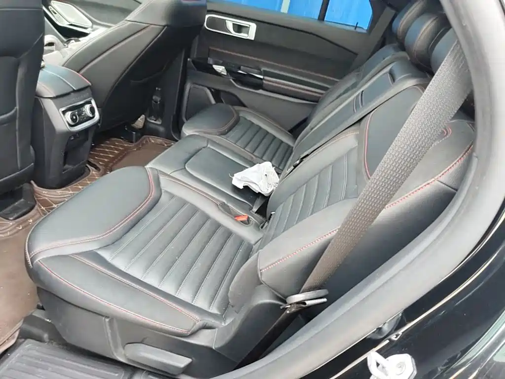 Ford Explorer — миниатюра 17