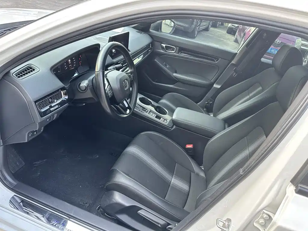 Honda Civic — миниатюра 8