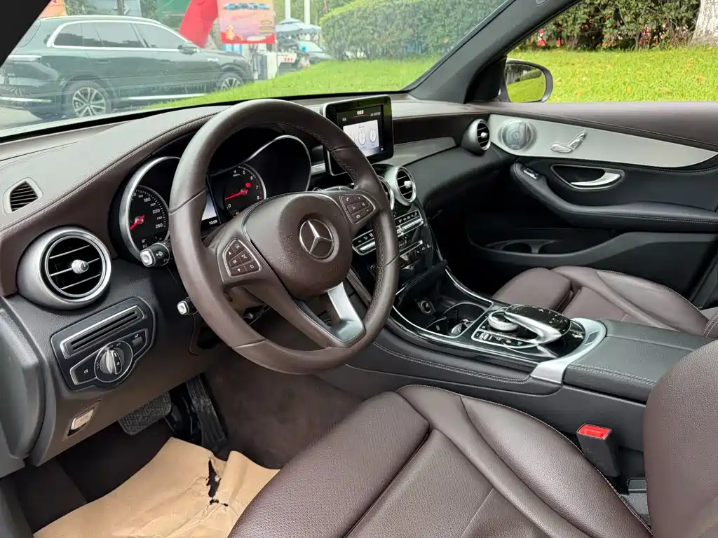 Mercedes-Benz GLC — миниатюра 7