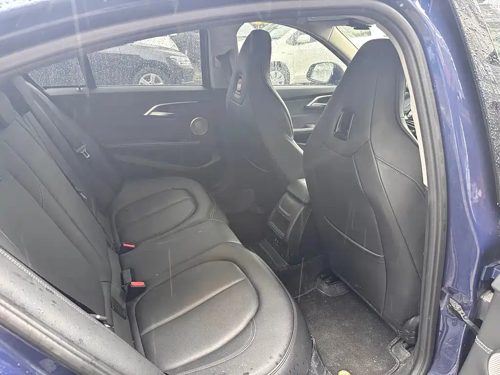 BMW 1 Series — миниатюра 10