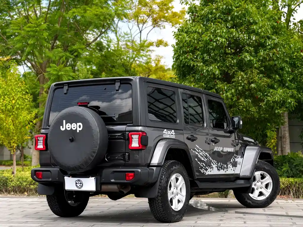 Jeep Wrangler — миниатюра 14