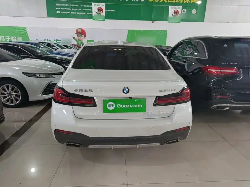 BMW 5 Series — миниатюра 6