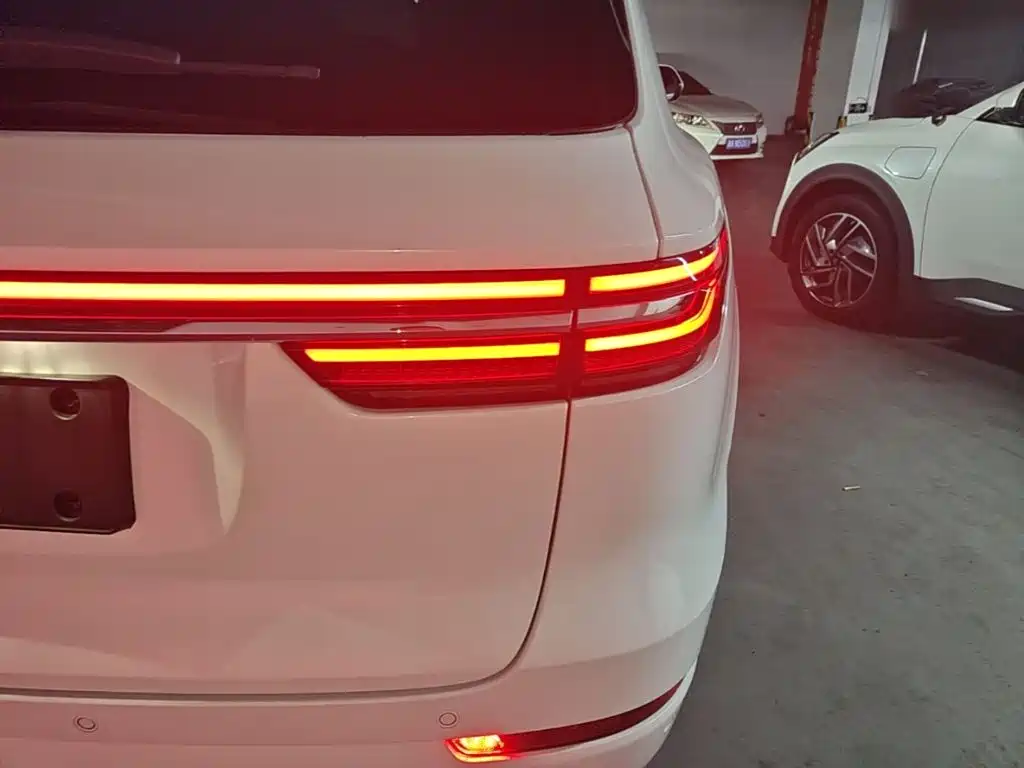 Li Auto Li ONE — миниатюра 8