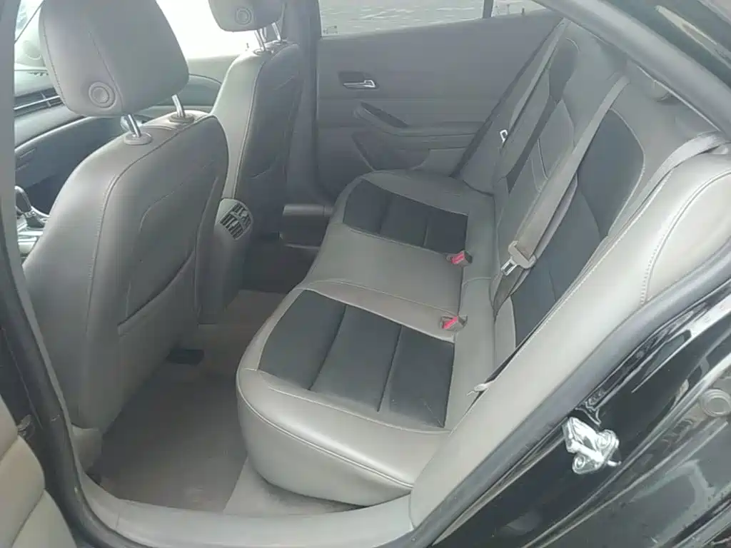 Chevrolet Malibu — миниатюра 17