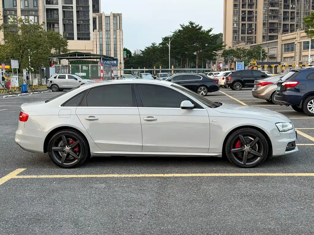 Audi A4L — миниатюра 8