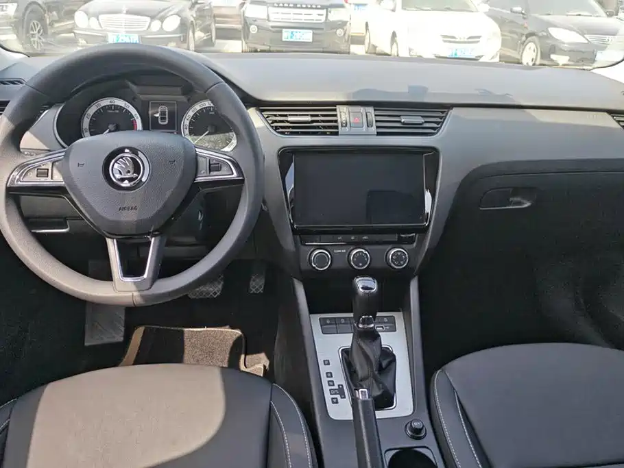 Skoda Octavia — миниатюра 12