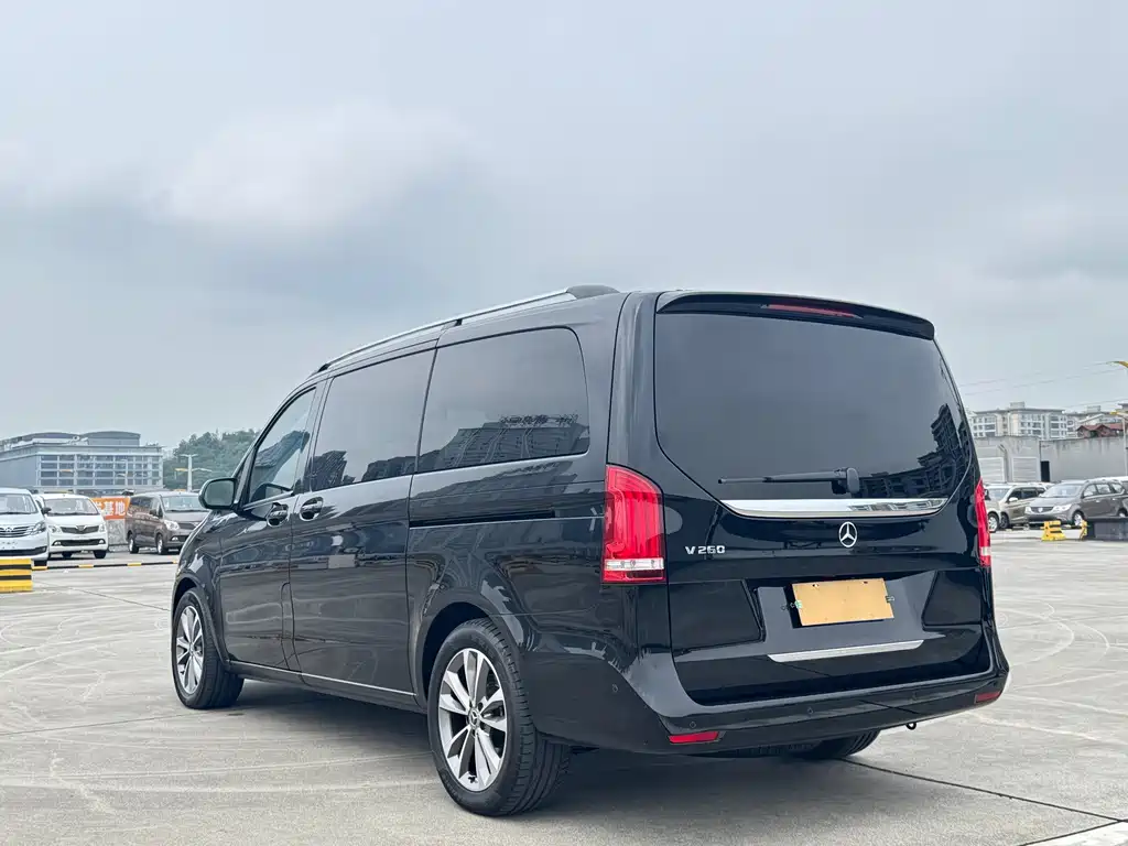 Mercedes-Benz V-Class — миниатюра 17