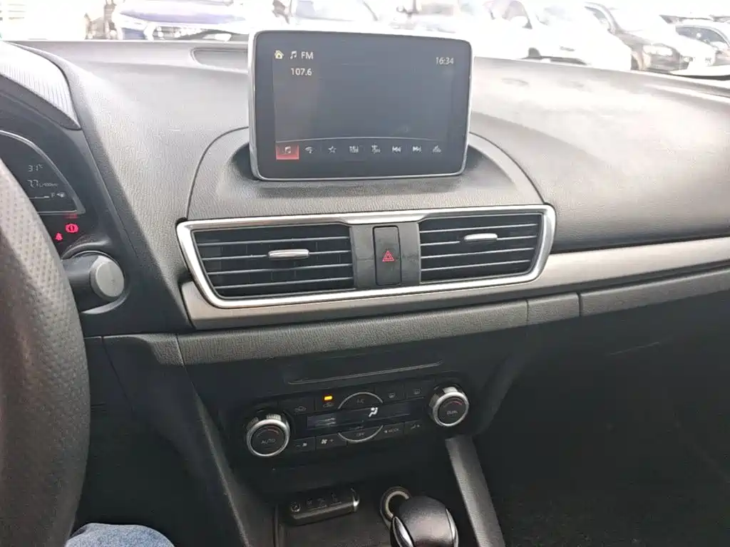 Mazda 3 Axela — миниатюра 13