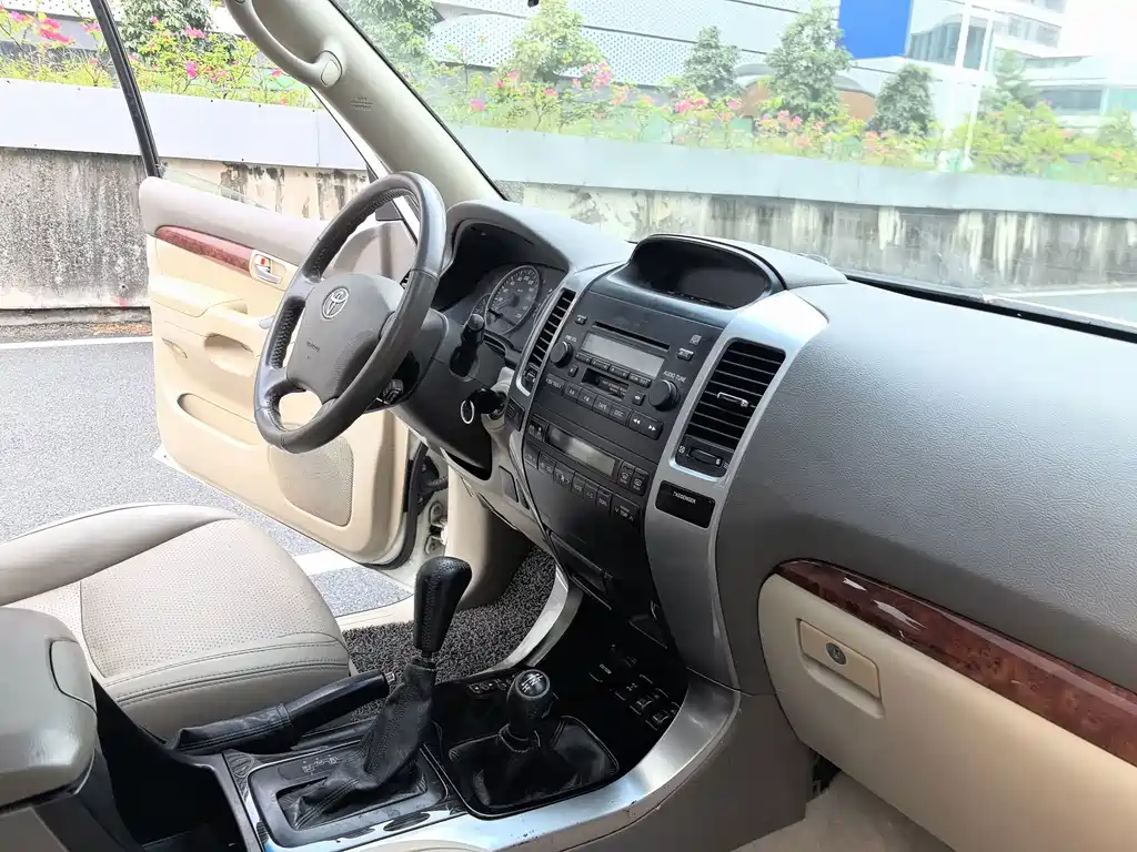 Toyota Prado (Import) — миниатюра 29