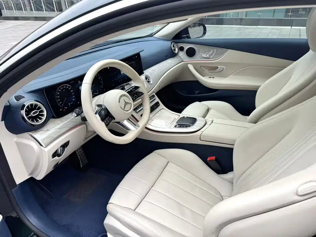 Mercedes-Benz E-Class (Import) — миниатюра 4