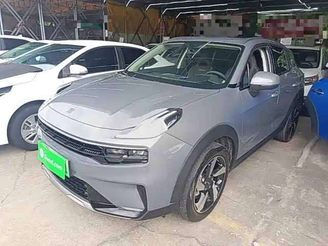 2021 Lynk & Co 06