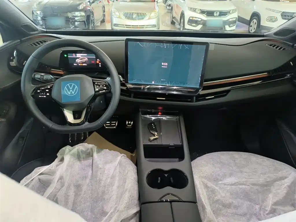 Volkswagen 06 2025 Pure