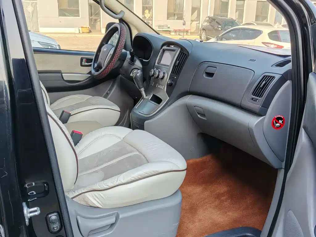 Hyundai H-1 — миниатюра 4