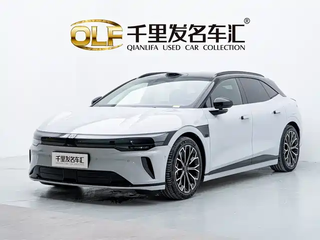 2025 Zeekr 007