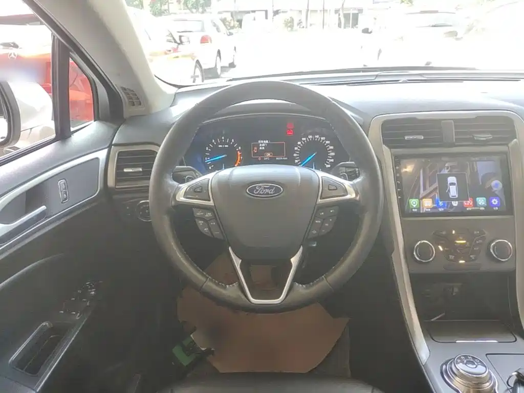 Ford Mondeo — миниатюра 11