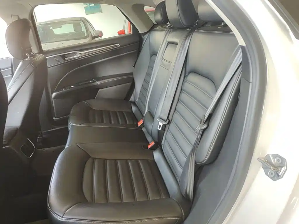 Ford Mondeo — миниатюра 17