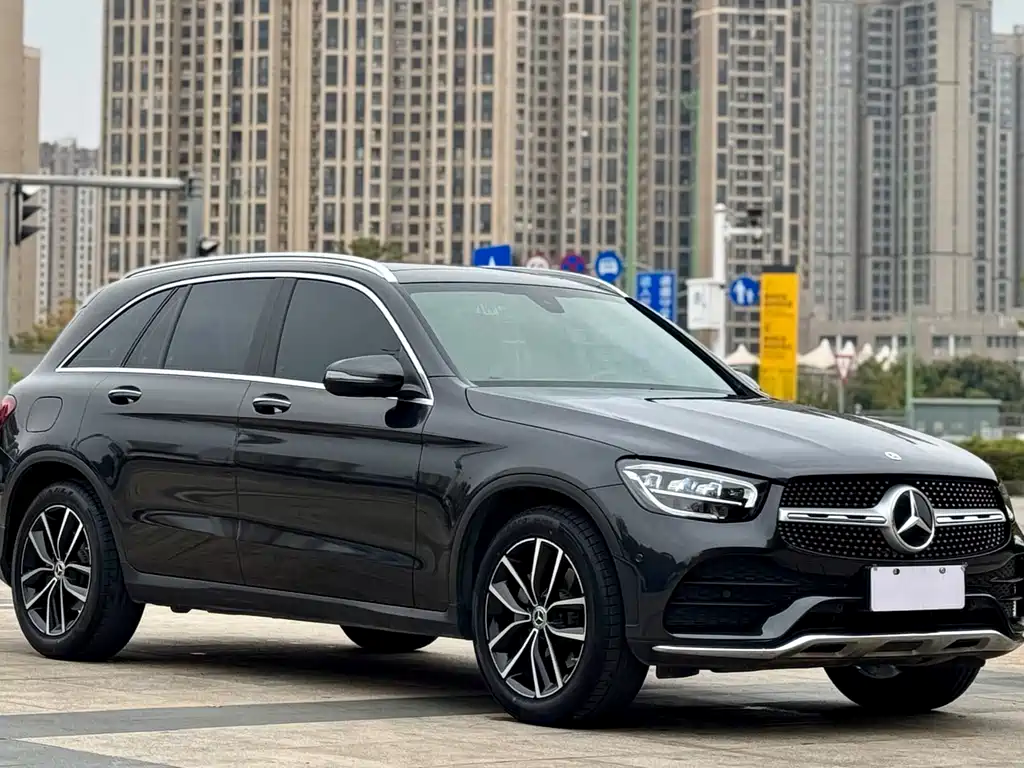 MERCEDES-BENZ GLC