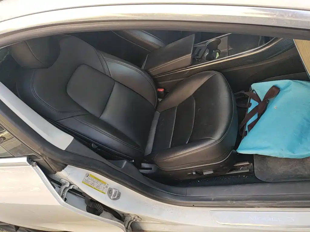 Tesla Model 3 — миниатюра 25