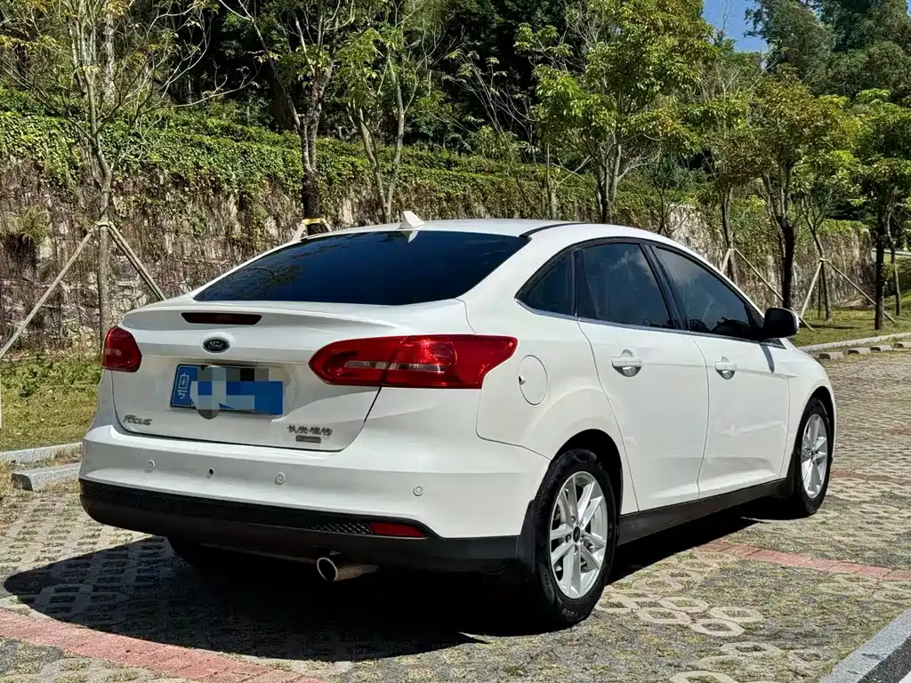 Ford Focus — миниатюра 9