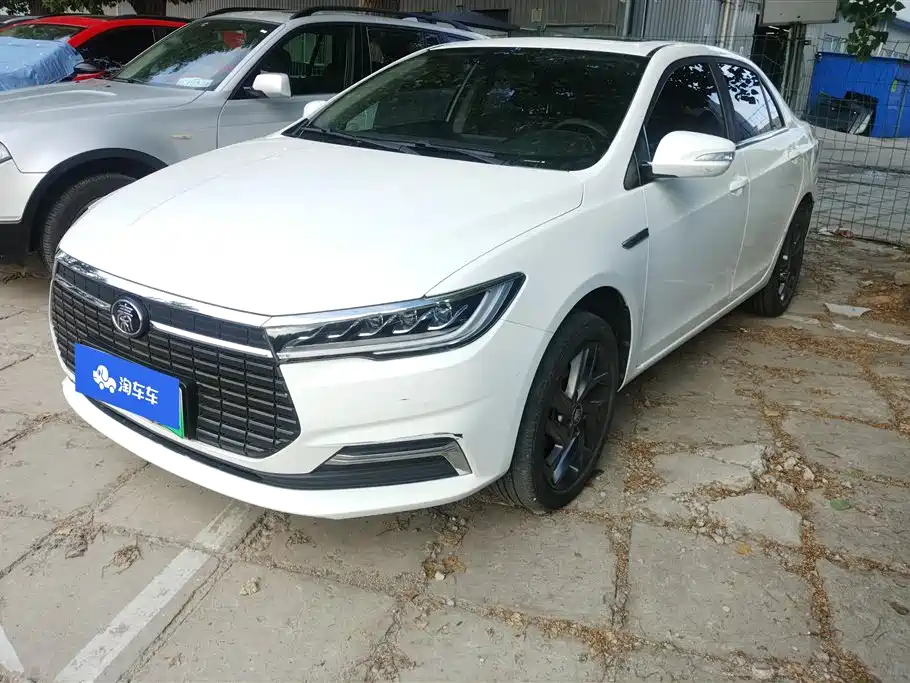 BYD Qin PHEV/EV 2019 High Range Range Edition Luxury Type