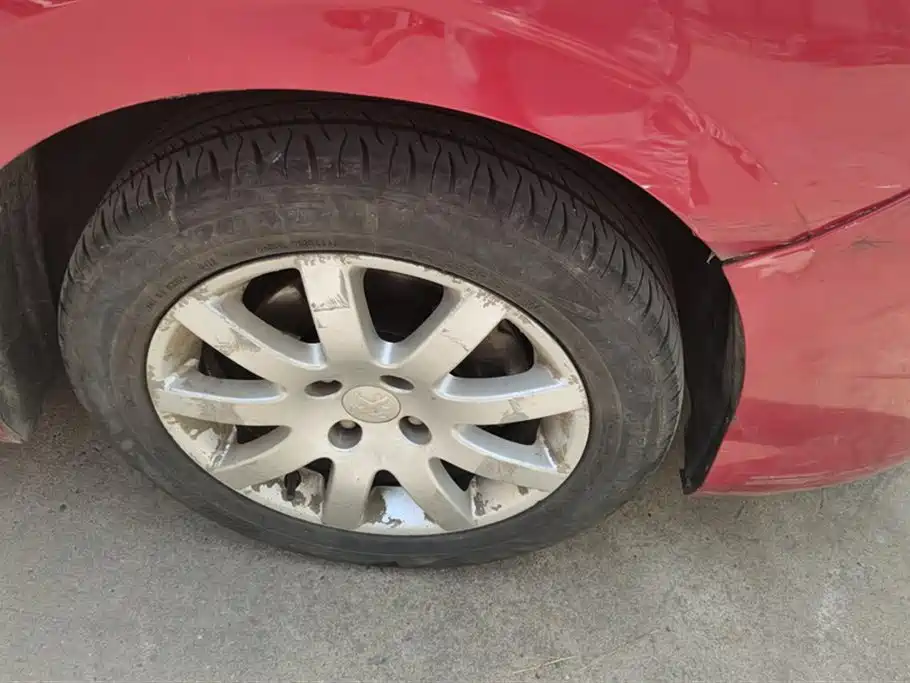 Peugeot 308 2014 1.6L MT
