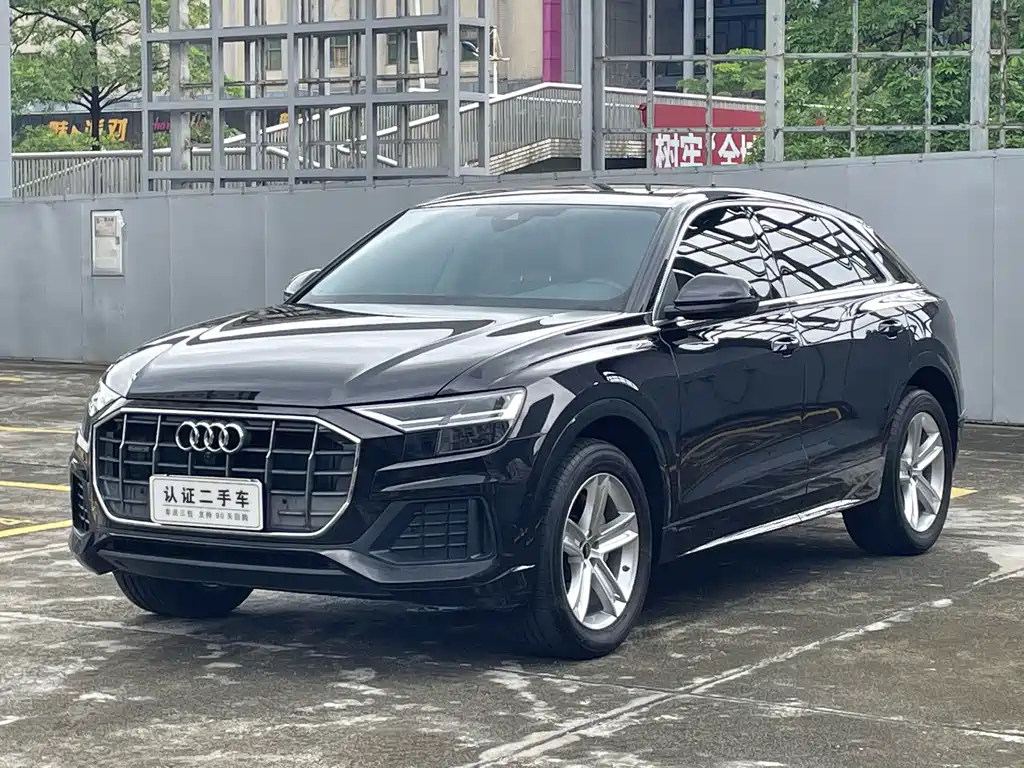 Audi Q8