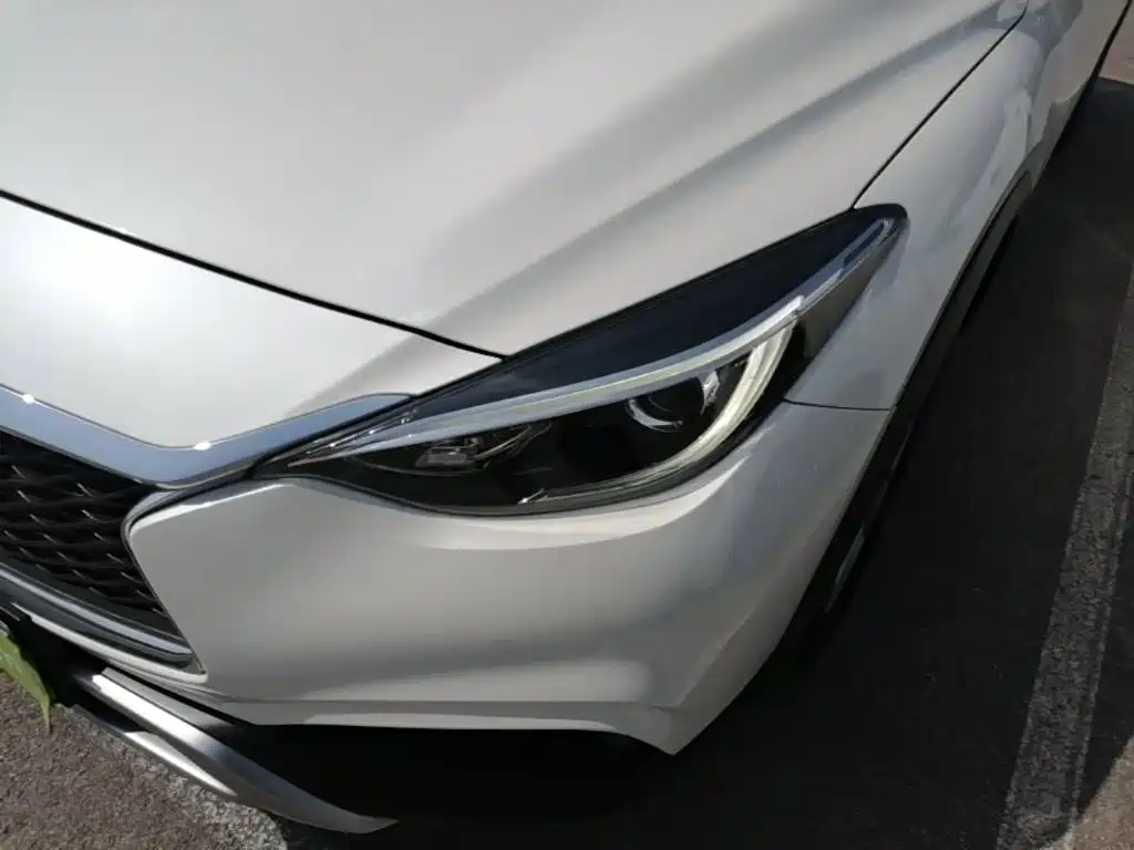 Infiniti QX30 — миниатюра 24
