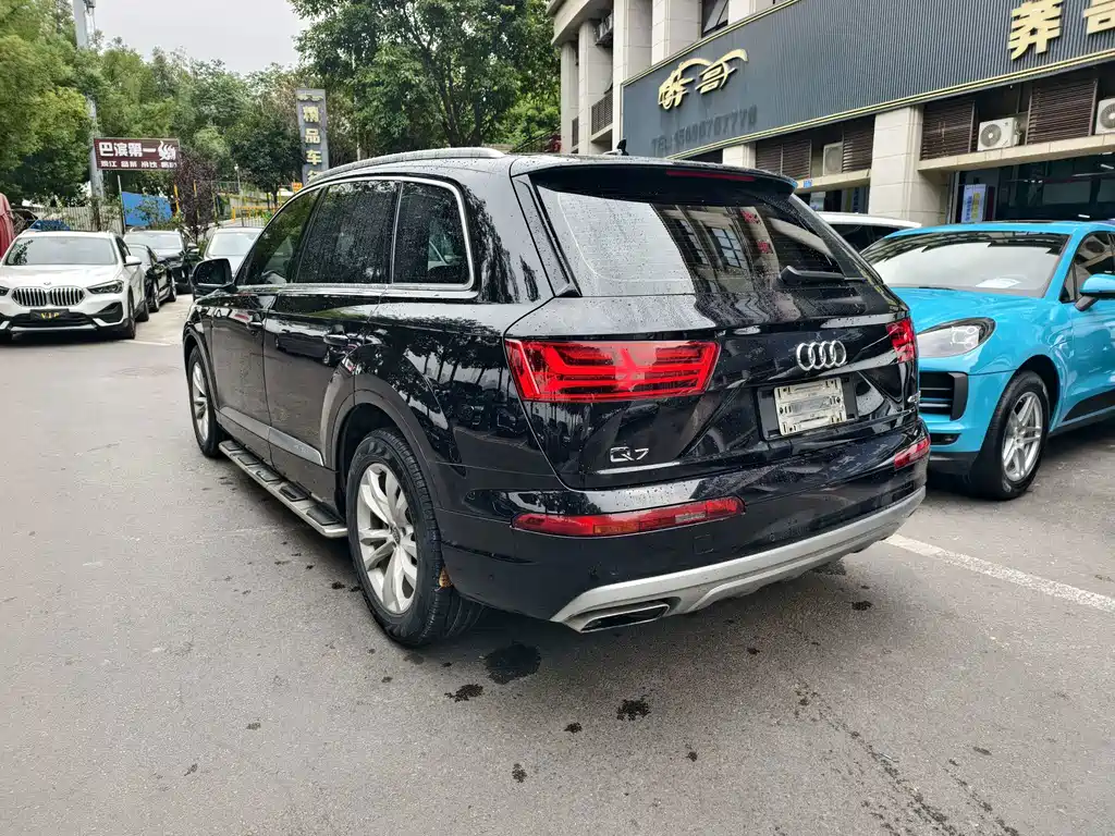 Audi Q7 — миниатюра 7