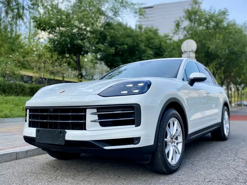 Porsche Cayenne 2025