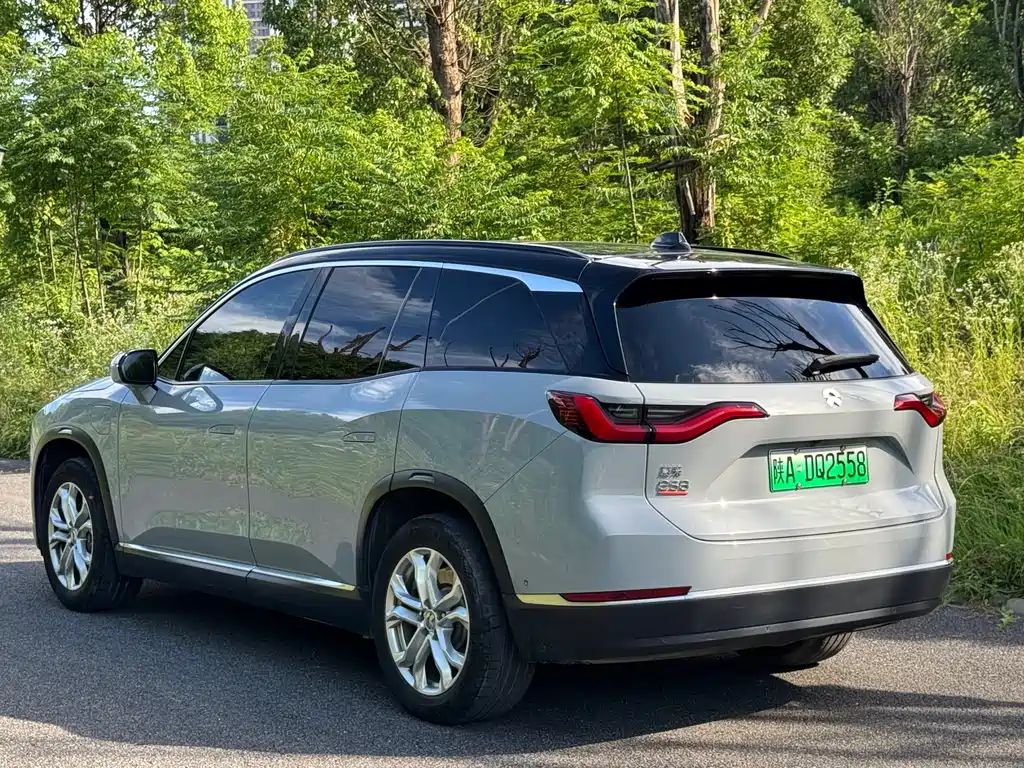 NIO ES8 2020 450KM мест
