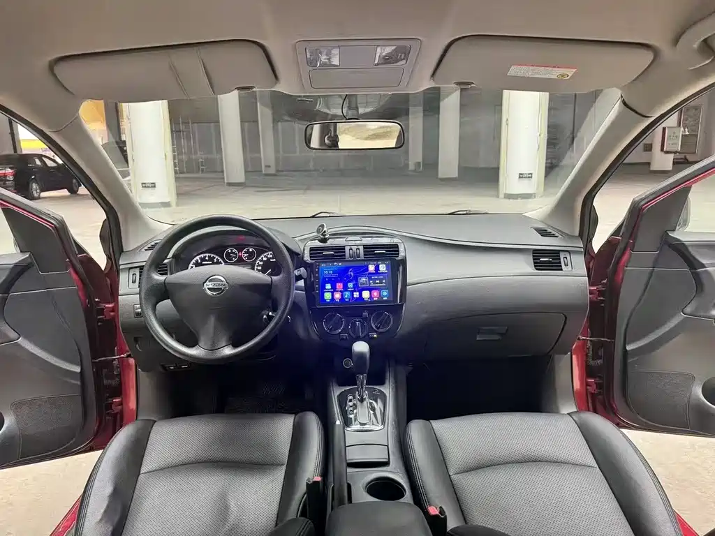 Nissan Tiida — миниатюра 7