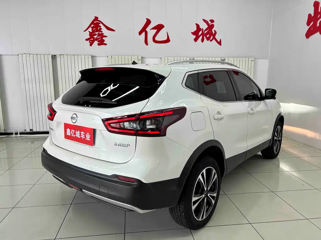 Nissan Qashqai — миниатюра 4