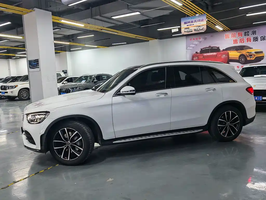 MERCEDES-BENZ GLC