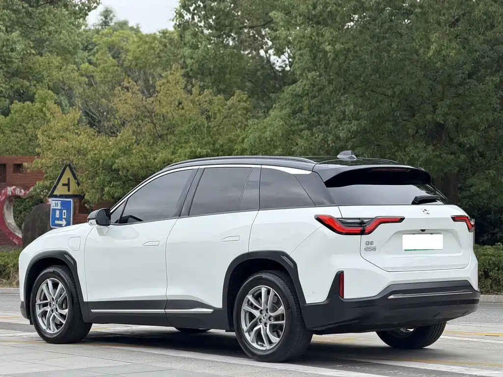 NIO ES6 — миниатюра 12