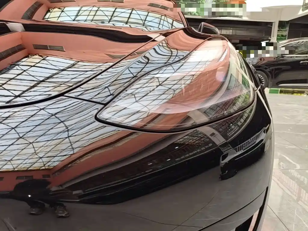 Tesla Model 3 — миниатюра 24