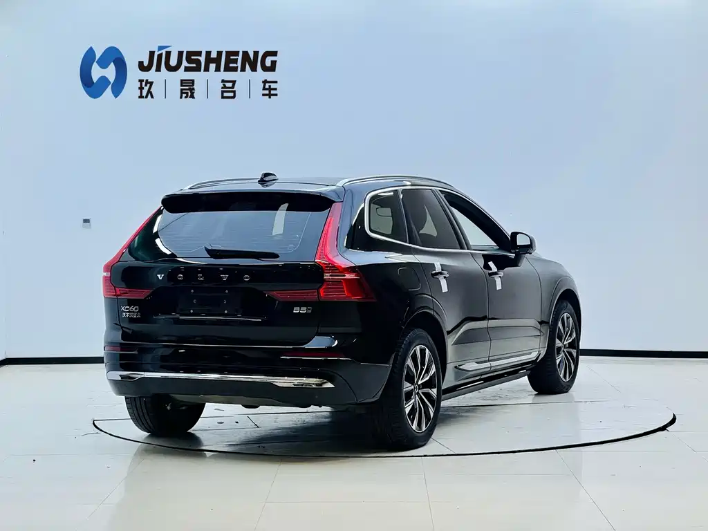 Volvo XC60 — миниатюра 6