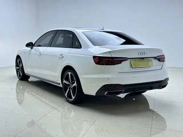Audi A4L 2024 40 TFSI Luxury