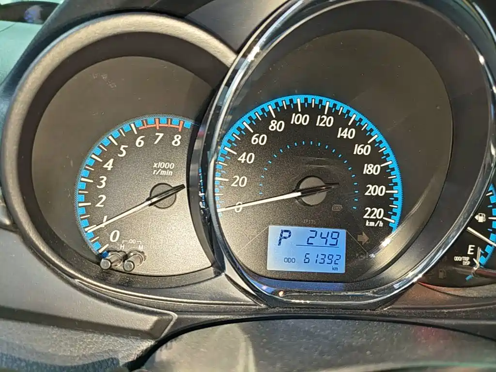 Toyota Yaris L — миниатюра 12