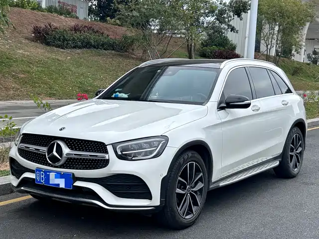 MERCEDES BENZ GLC