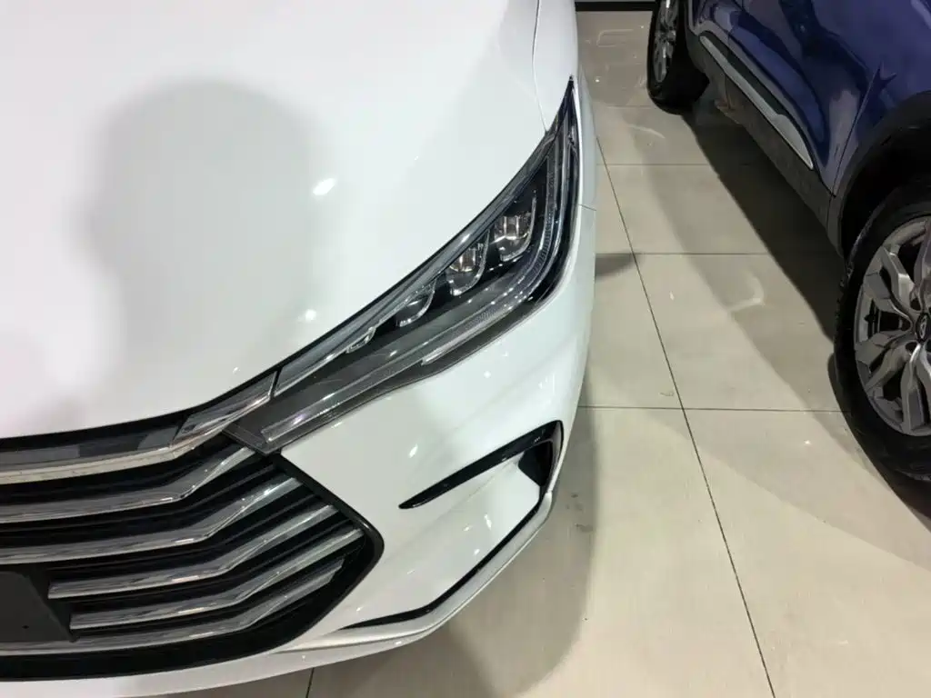 BYD MAX — миниатюра 24