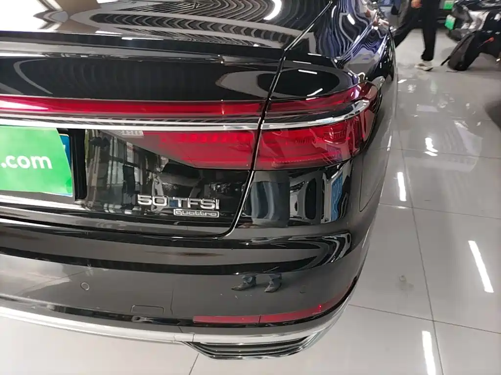 Audi A8 — миниатюра 8