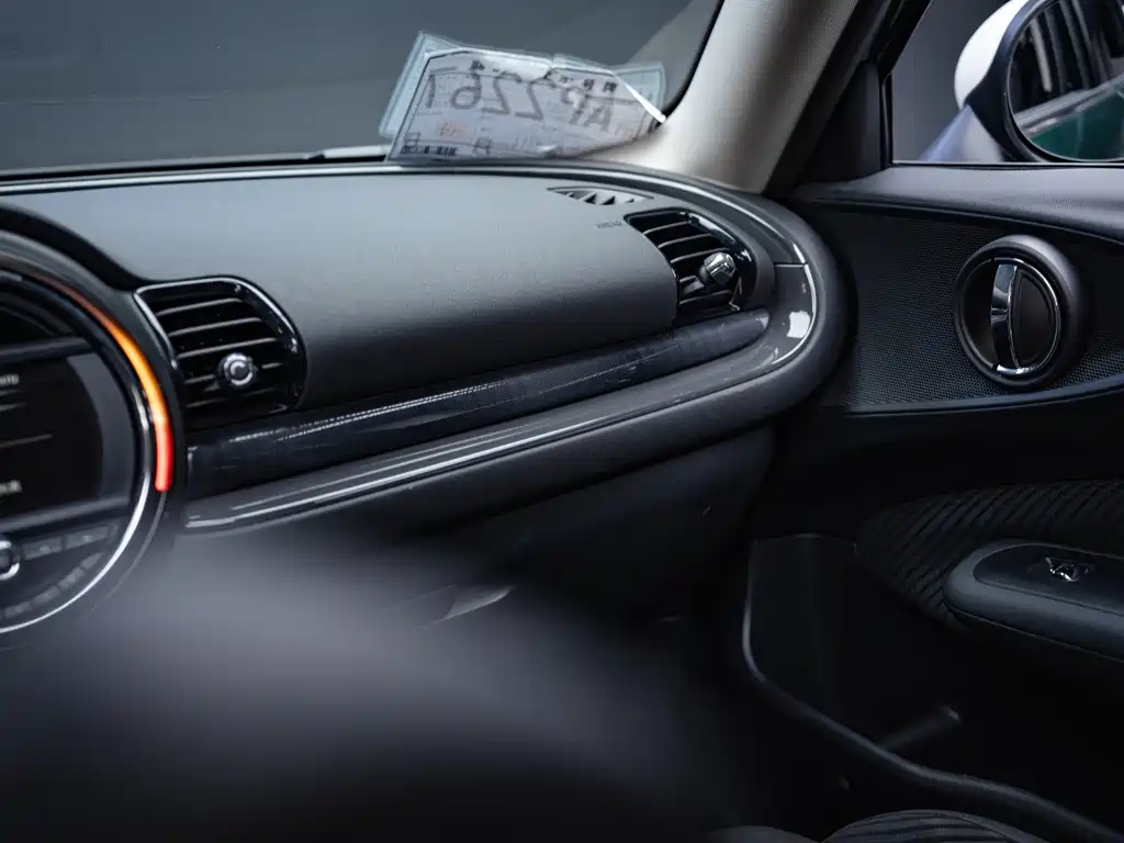 MINI Mini Clubman — миниатюра 16