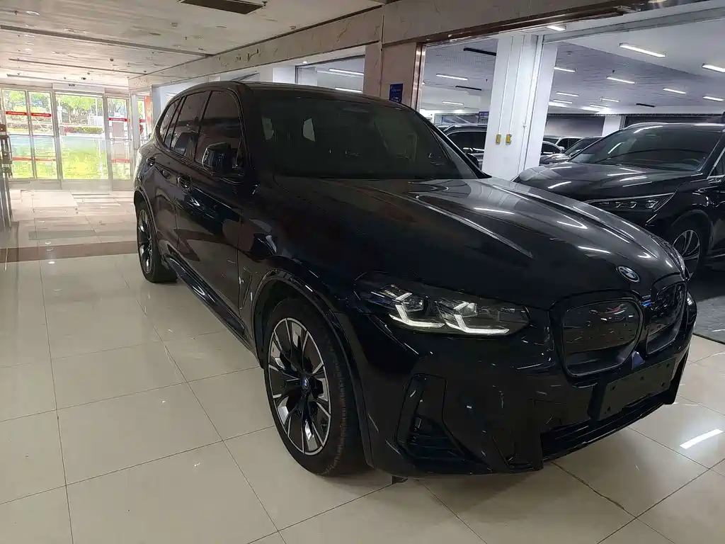 BMW iX3 — миниатюра 3