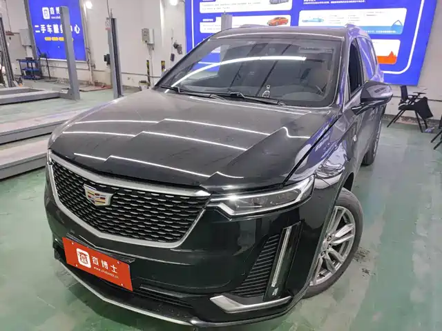 CADILLAC XT6